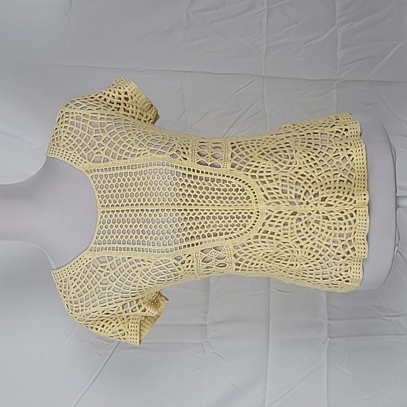 Cato Size XS Butter Yellow Open Knit Crochet Style Top, Exc. Used Condition - Picture 1 of 11